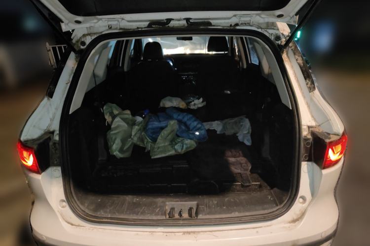 Used Sinotruk VGV U70 2021 1.5T Manual Enjoy Edition 7-Seater Trunk