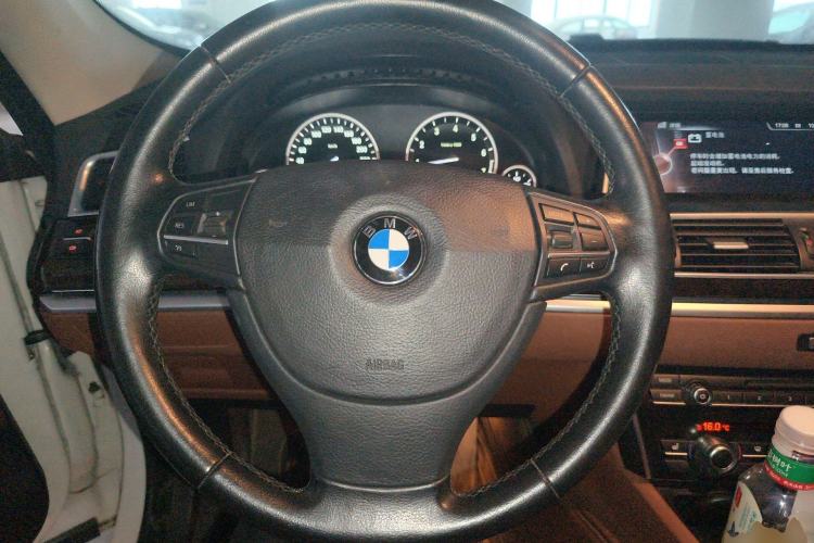 Used BMW 5 Series GT 2015 528i Leading Model Steering Wheel