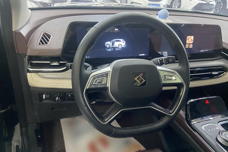 Used SOL QX 2021 300T DCT Prestige Smart Connectivity Version