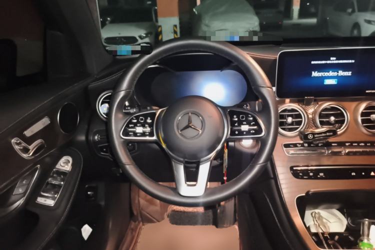 Used Mercedes-Benz GLC 2020 GLC 260 L 4MATIC Luxury Model Steering Wheel