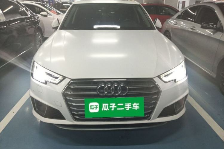 Used Audi A4L 2019 40 TFSI Fashion Edition China VI Emission Standard