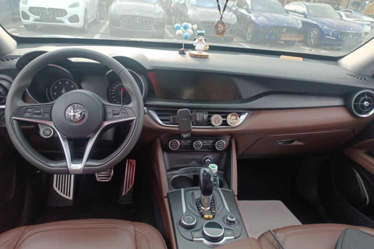 Used Alfa Romeo Stelvio 2017 2.0T 200HP Luxury Edition
