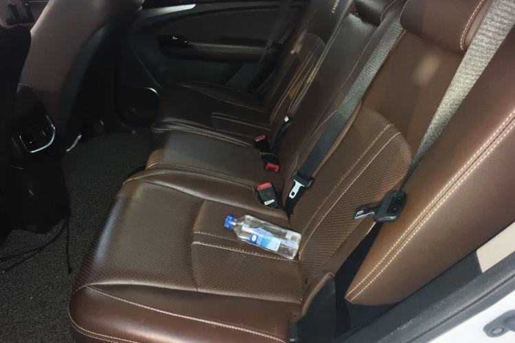 Used BYD Tang New Energy 2015 2.0T Four-Wheel-Drive Flagship Model