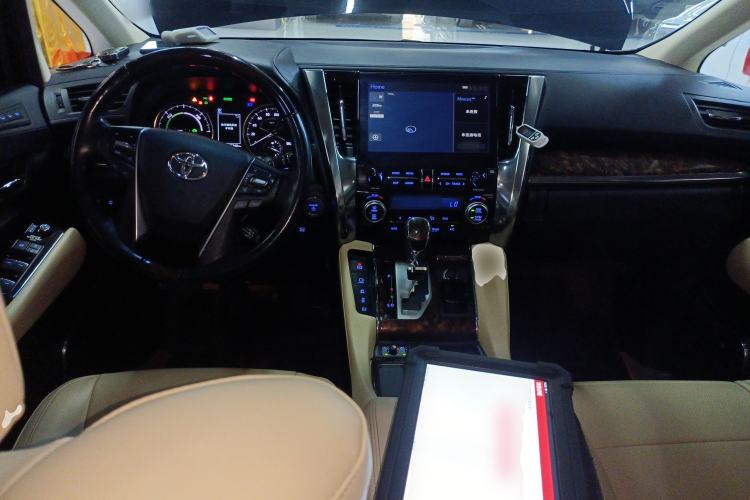 Used Toyota Alphard 2021 Dual-Engine 2.5L Luxury Edition Center Console