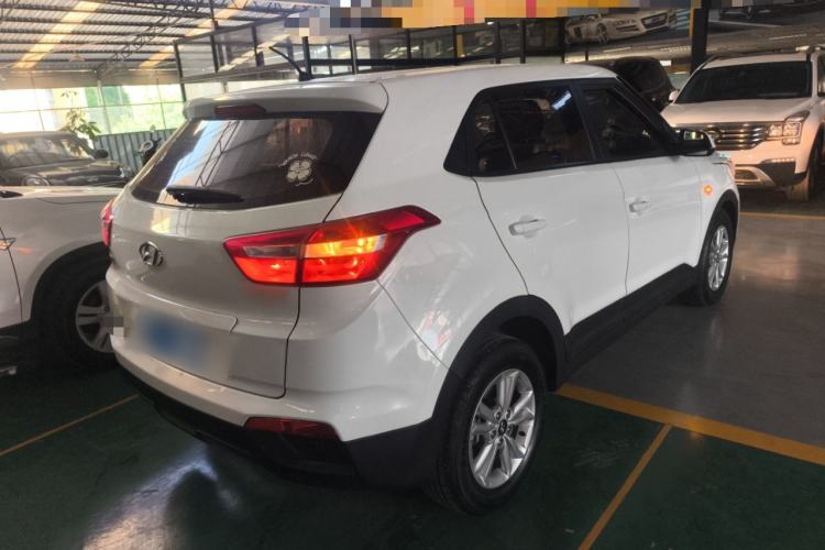 Used Hyundai ix25 2015 1.6L Automatic Two-Wheel Drive Fashionable GS Model Rear Right 45 Deg