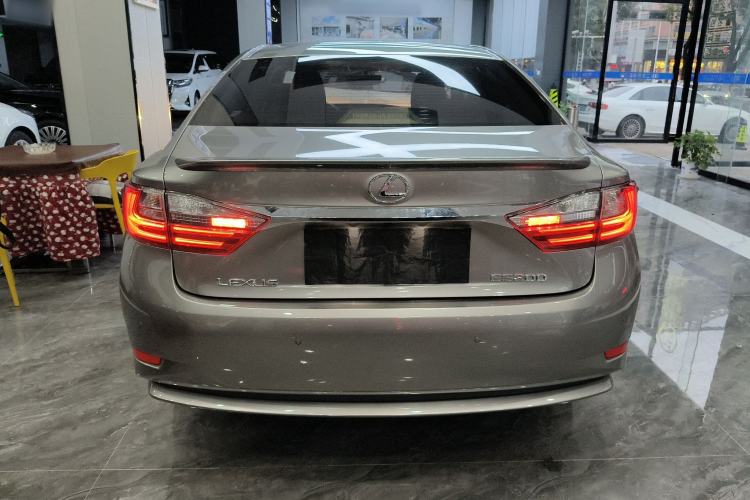 Used Lexus ES 2015 200 Elite Edition
