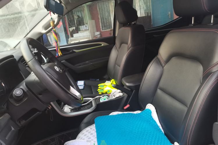 Used SAIC MAXUS T60 2017 2.0T Gasoline Automatic 4x4 High-Ride Elite Standard Cabin Left Front Seat