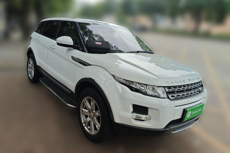 Used Land Rover Range Evoque 2014 2.0T 5-Door Luxury Edition Front Right 45 Deg