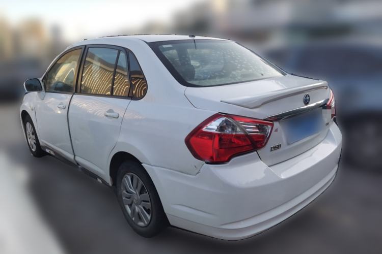 Used Venucia D50 2013 1.6L Automatic Fashion Edition
