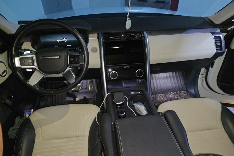 Used Land Rover Discovery 2023 Revised Version 360 PS R-Dynamic S
