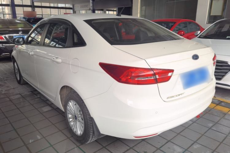 Used Ford Escort 2015 1.5L Manual Comfort Model
