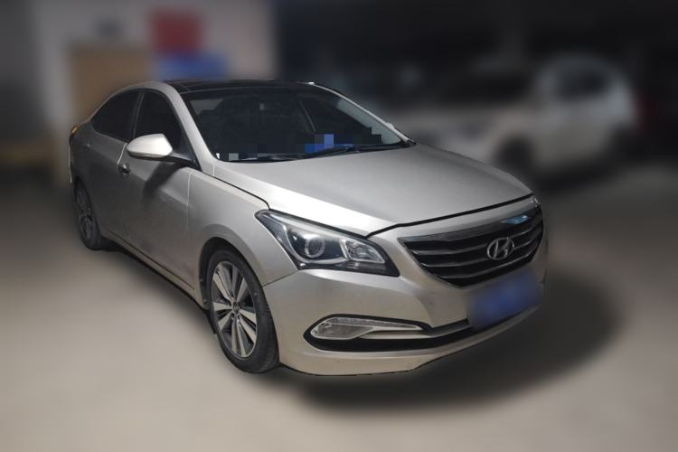 Used Hyundai Mistra 2014 1.8L Automatic Deluxe DLX Model Front Right 45 Deg