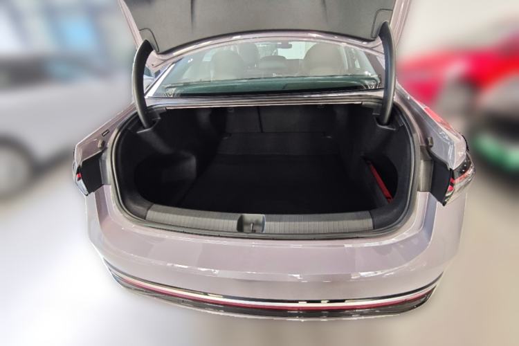 Used Volkswagen Passat 2025 Pro 380TSI Dragon Supreme Edition Trunk