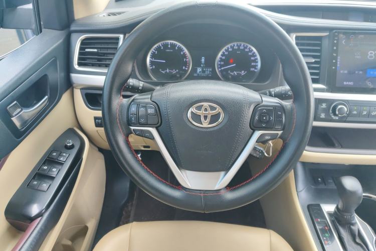 Used Toyota Highlander 2018 2.0T Four-Wheel Drive Elite Edition 7 Seats China V Standard
