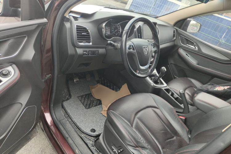 Used Baojun 560 2016 1.8L Manual Luxury Edition
