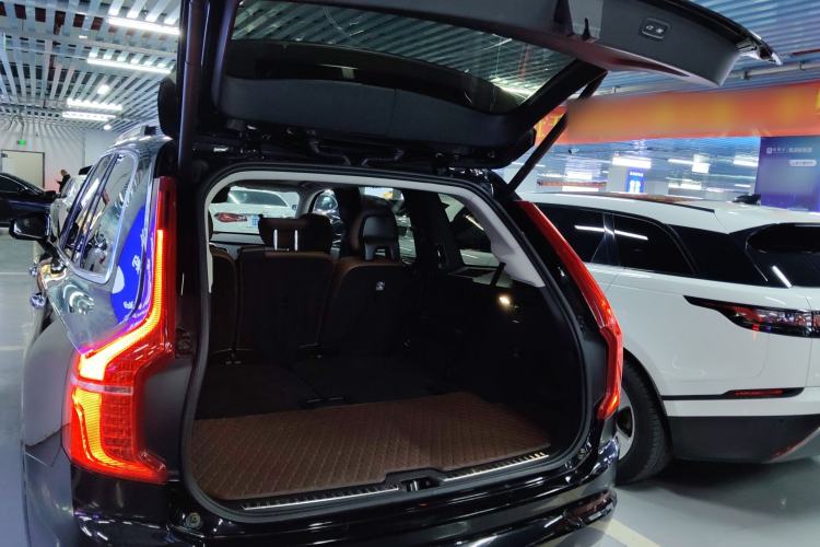 Used Volvo XC90 2018 T6 Zhiyi Edition 7-Seater Trunk