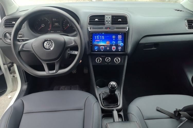 Used Volkswagen Polo 2018 1.5L Manual Drive-Comfort Model Center Console