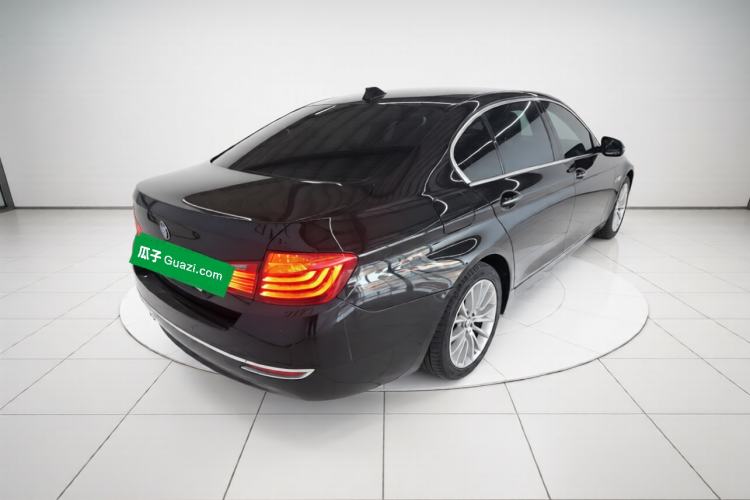 Used BMW 5 Series 2014 525Li Luxury Design Package Rear Right 45 Deg