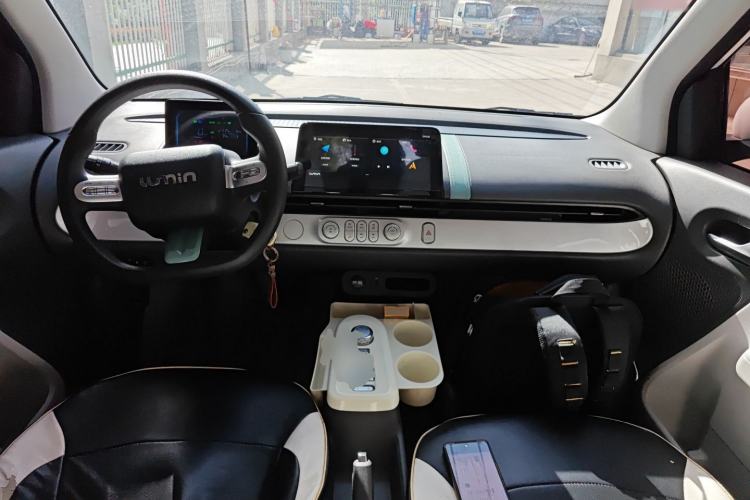 Used CHANGAN NEVO Lumin 2022 155 km – Refreshingly Sweet Edition Center Console