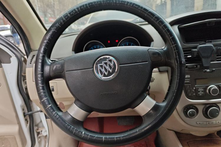 Used Buick Excelle 2015 1.5L Automatic Classic Model
