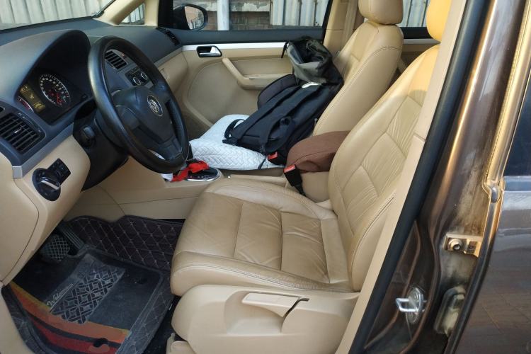 Used Volkswagen Touran 2011 1.4T DSG Zhiya Edition 5 Seats Left Front Seat