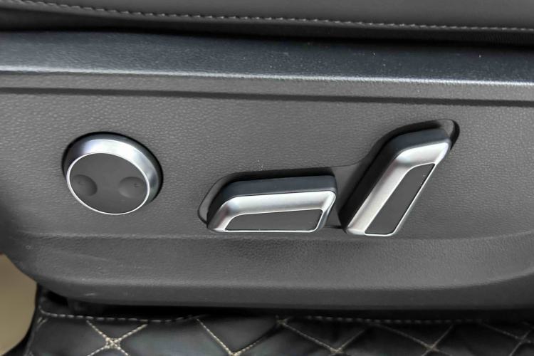 Used Haval DARGO 2021 Revised Version 2.0T DCT Four-Wheel Drive "Hao Tian Que" Edition
