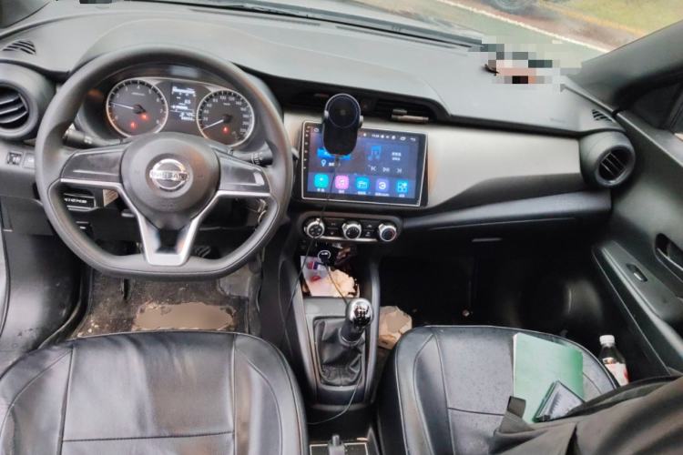 Used Nissan Kicks 2017 1.5L Manual Cool Dynamic Edition
