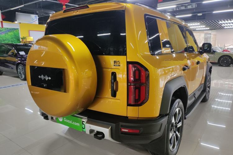 Used Formula Leopard Leopard 5 2023 Navigator Edition
