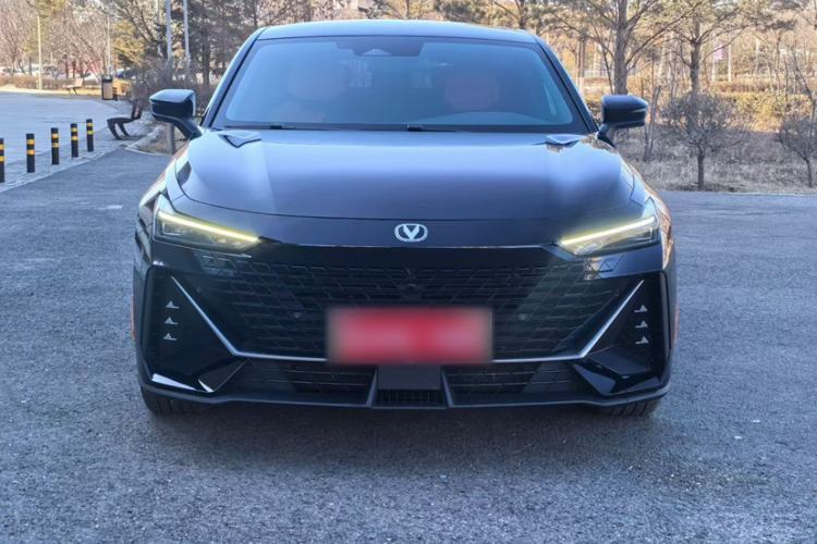 Used Changan UNI-V iDD 2023 ZhiDian iDD 1.5T 113km ZhiKu Model