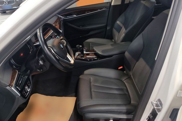 Used BMW 5 Series 2018 525Li Luxury Package
