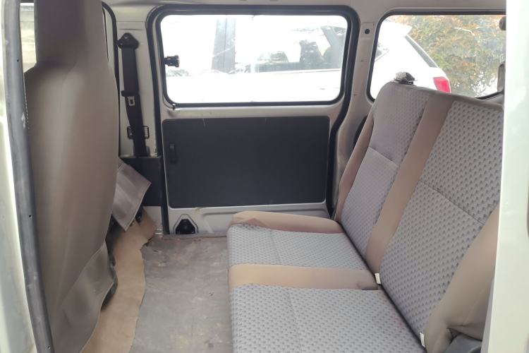 Used Wuling Zhiguang 2015 1.2L Practical LS-I Model Left Rear Seat