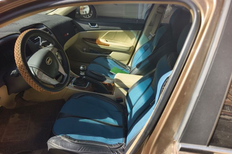 Used BYD G6 2012 1.5TI Manual Luxury Edition
