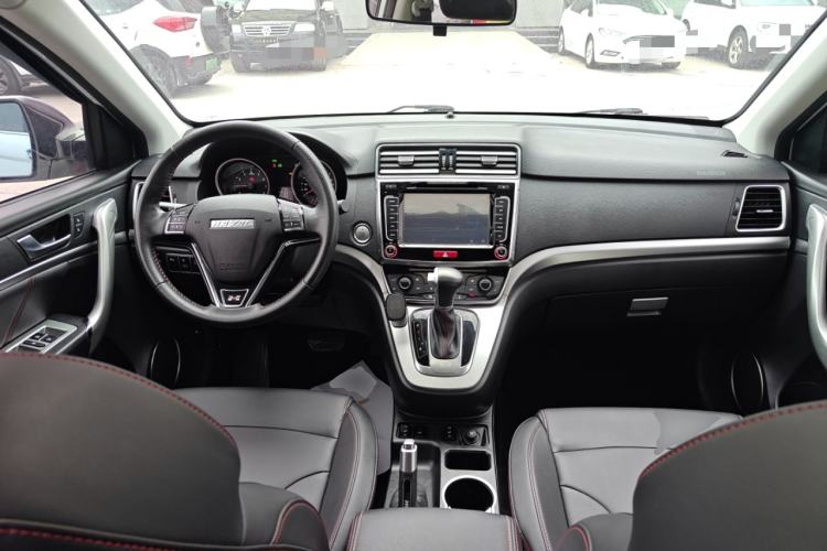Used Haval H6 2017 Red-Label Sport Edition 1.5T Automatic Two-Wheel Drive Luxury Model Center Console