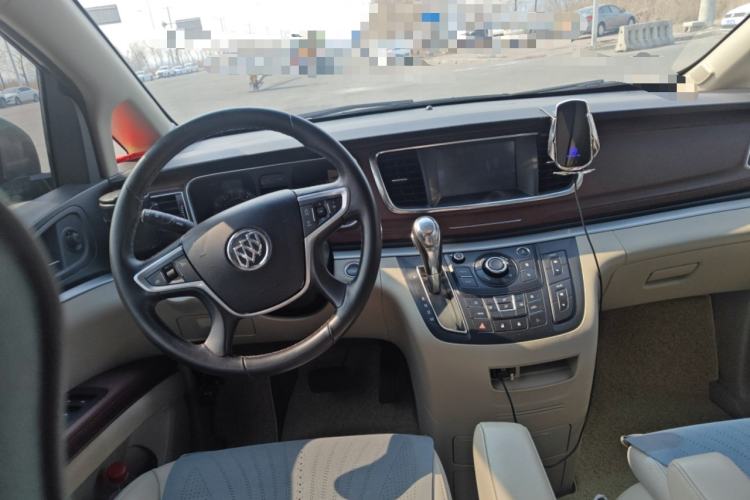 Used Buick GL8 2018 28T Luxury Model China VI Standard

