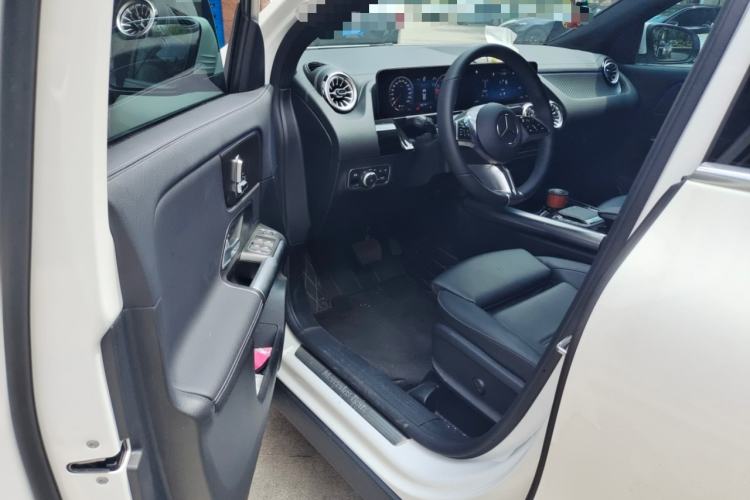 Used Mercedes-Benz GLA 2024 GLA 220 Driver Seat