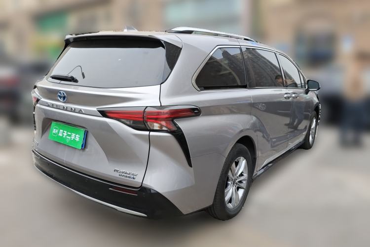 Used Toyota SIENNA 2021 2.5L Hybrid Platinum Edition Rear Right 45 Deg