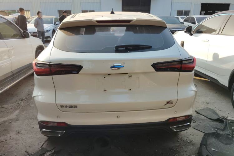 Used CHANGAN OSHAN X5 2021 Revised Version 1.6L Manual Luxury Edition
