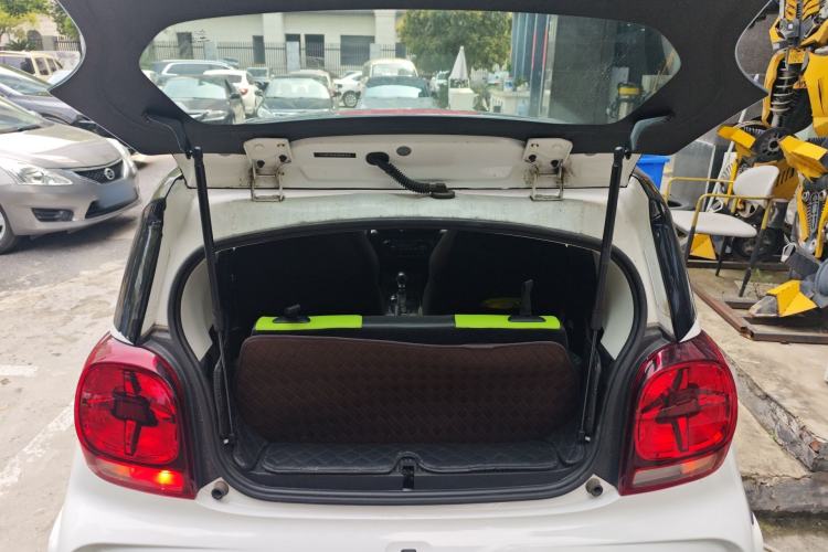 Used Roewe Clever 2021 302 km New Four-Seater Super-Efficient Version