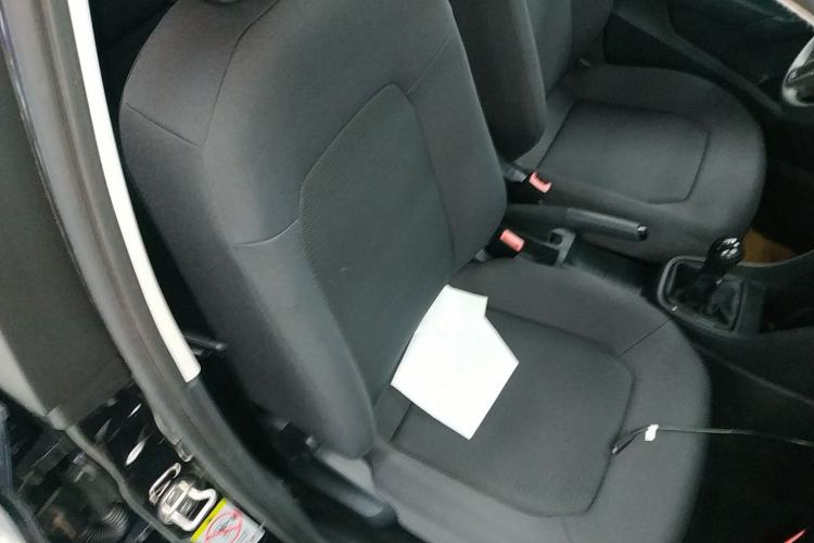 Used Volkswagen Santana 2015 1.6L Manual Fashion Edition Right Front Seat