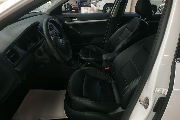 Used Volkswagen Lavida 2017 1.6L Automatic Fashion Edition
