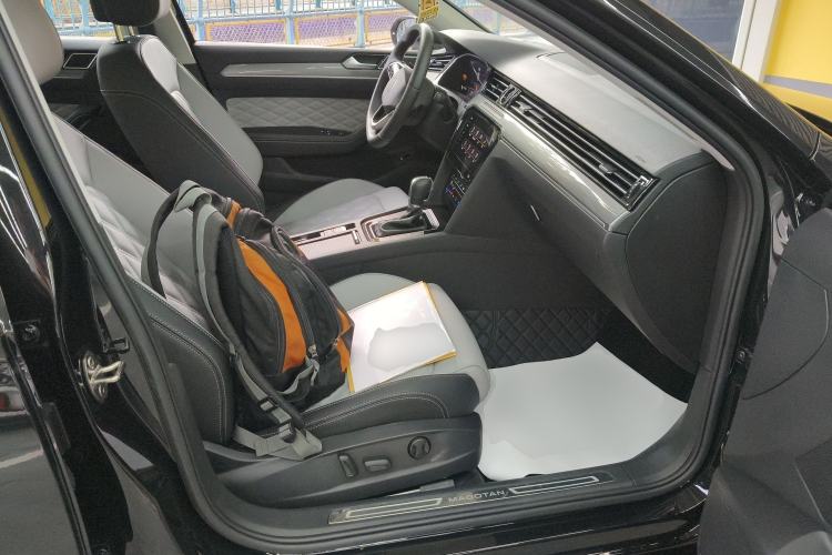 Used Volkswagen Magotan 2023 2 Million Units Limited Edition 330TSI DSG Leading Version