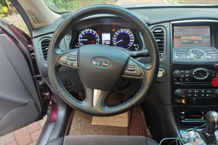 Used Infiniti QX50 2015 2.5L Comfort Edition
