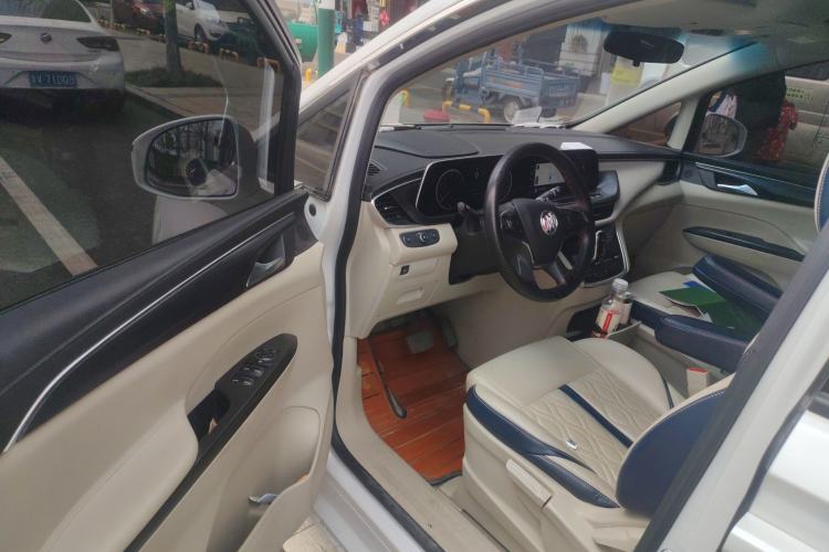 Used Buick GL8 2021 ES Landtrek 653T Comfort Edition