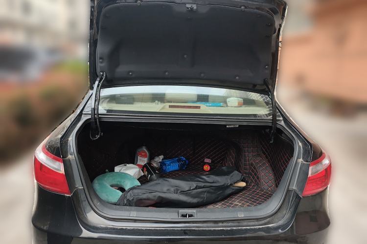 Used CHANGAN Raeton 2013 1.8T Automatic Elite Model China IV Standard
