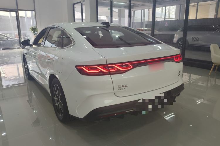 Used BYD Qin L 2025 DM-i Smart Drive 120KM Superior Model
