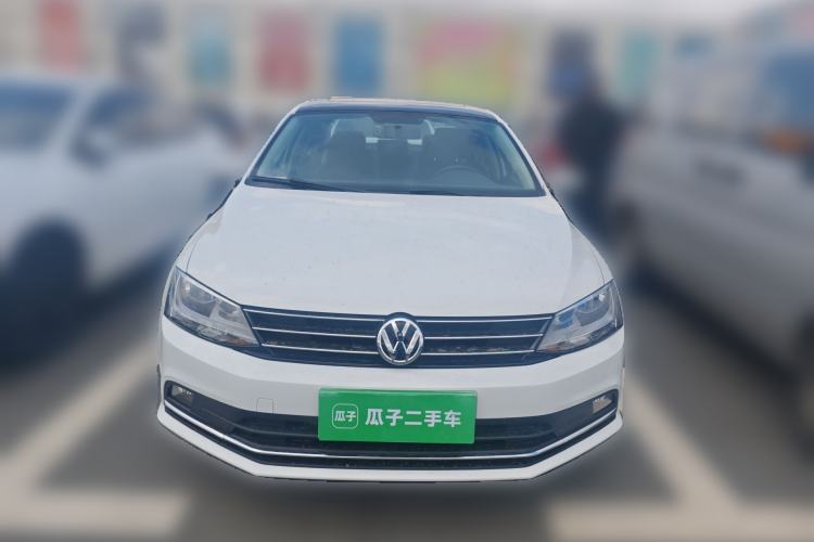 Used Volkswagen Sagitar 2015 1.6L Manual Comfort Model Front