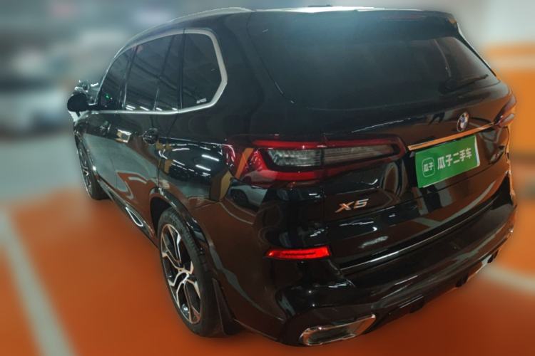 Used BMW X5 2022 xDrive 40Li Luxury Edition M Sport Package Rear Left 45 Deg
