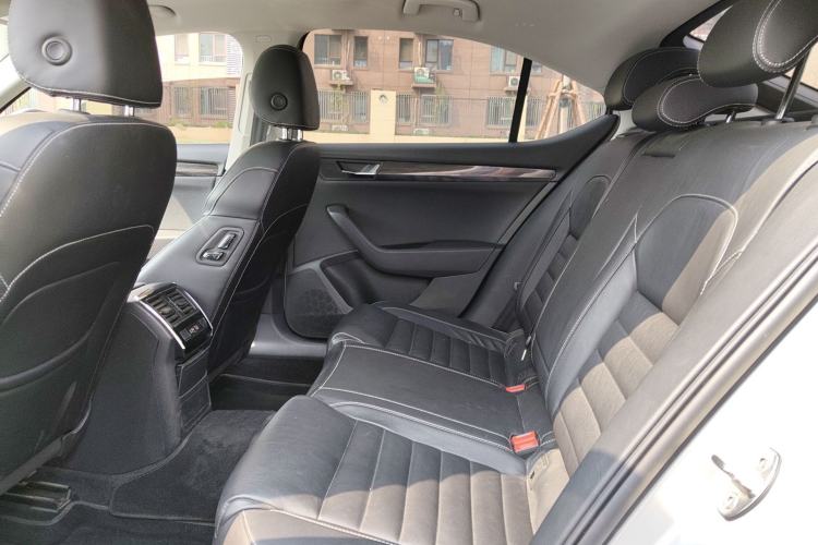 Used Skoda Superb 2016 TSI330 DSG Smart Drive Edition
