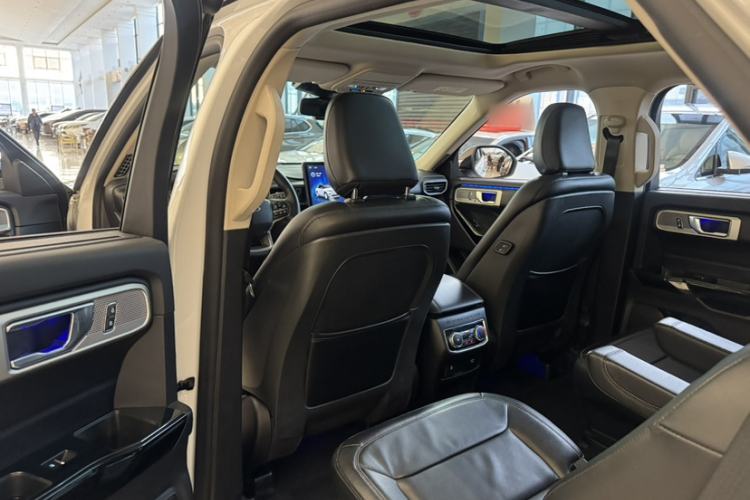 Used Ford Explorer 2020 EcoBoost 285 4x4 Titanium Edition 6 Seats
