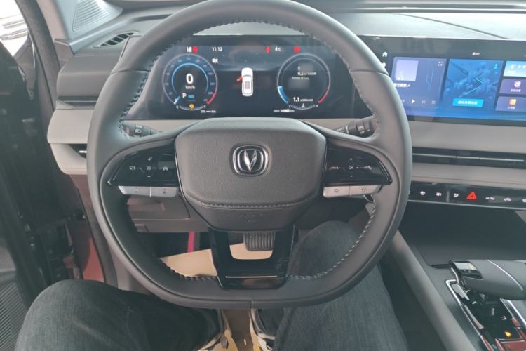 Used Changan CS75 PLUS 2024 3rd Generation Champion Edition 1.5T Intelligent Drive Dynamic Model
